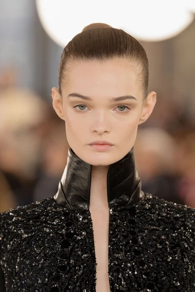 Look 50